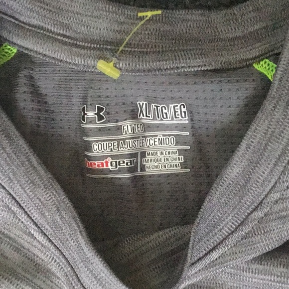 UNDER ARMOUR LONG SLEEVES SHIRT. - Picture 2 of 4